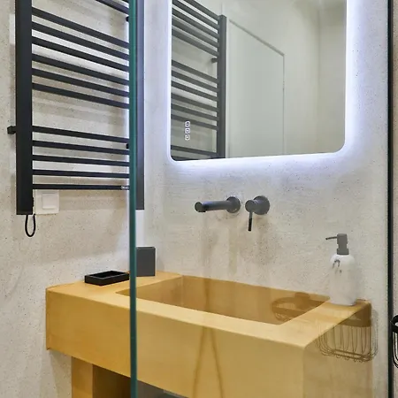 2 Bd Lycabettus Stylish By Live&travel Athens