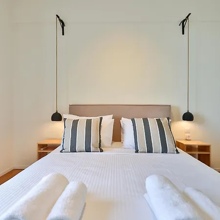 2 Bd Lycabettus Stylish By Live&travel Apartment